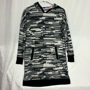 Simply Vera Wang Hooded Pullover Sweater Black White Soft Fleece Size Small S